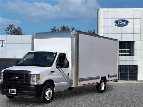 Used 2024 Ford E-350 and Econoline 350 Super Duty w/ Driver's Safety Package RWD image 3
