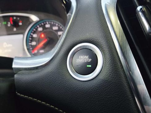 Used 2023 Chevrolet Traverse LT AWD/4WD image 29