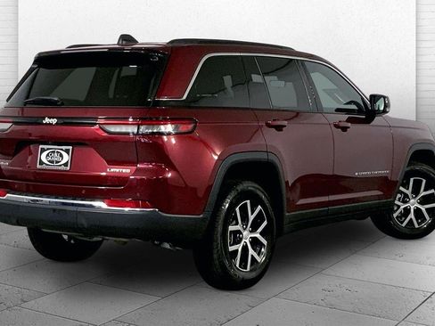 Used 2025 Jeep Grand Cherokee Limited AWD/4WD image 13