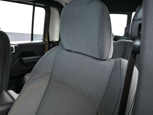 New 2026 Jeep Gladiator Sport image 14