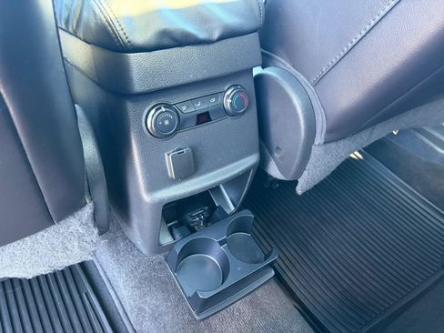 Used 2013 Ford Explorer XLT AWD/4WD image 22
