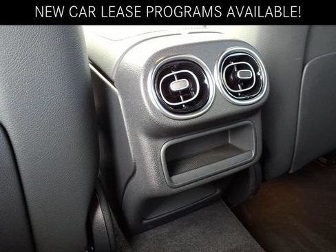 Used 2026 Mercedes-Benz GLC 300 4MATIC image 19