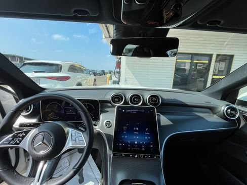 Used 2024 Mercedes-Benz GLC 300 GLC 300 image 35