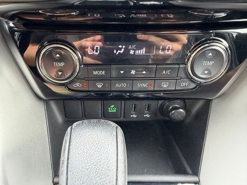 Used 2018 Mitsubishi Eclipse Cross SE AWD/4WD image 38
