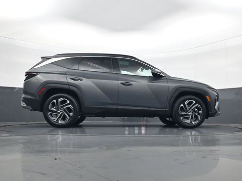 Certified 2025 Hyundai Tucson Limited image 24
