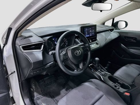 Used 2024 Toyota Corolla LE FWD image 9