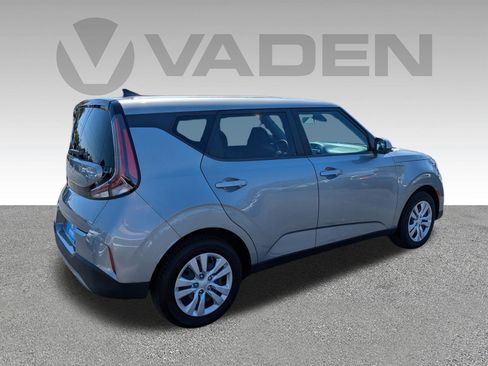 Used 2023 Kia Soul LX FWD image 21