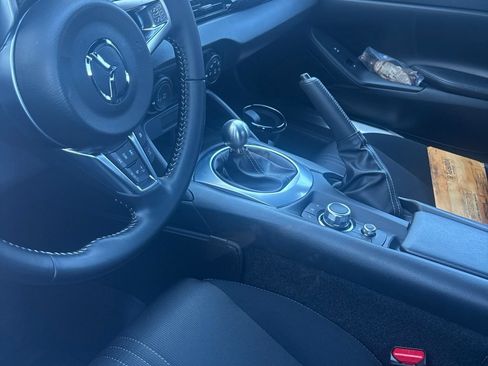 Used 2024 MAZDA MX-5 Miata Sport RWD image 6