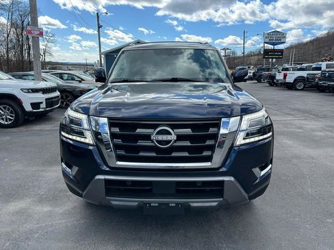 Used 2022 Nissan Armada SL image 2