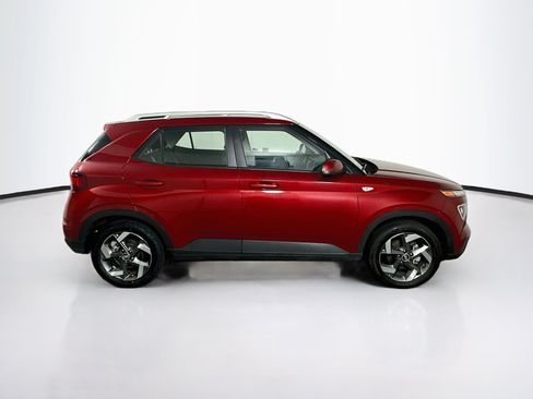 Used 2025 Hyundai Venue SEL FWD image 10