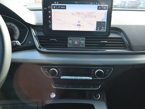 Used 2025 Audi Q5 e Premium Plus image 11