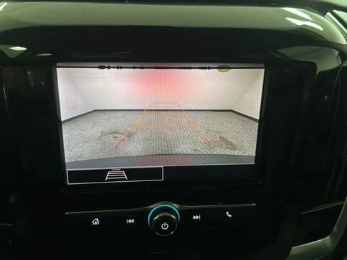 Used 2021 Chevrolet Traverse LS AWD/4WD image 14