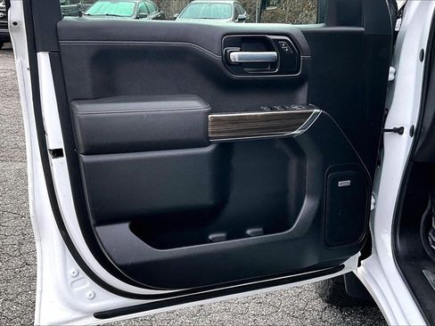 Certified 2021 Chevrolet Silverado 1500 LT Trail Boss w/ Convenience Package II image 18