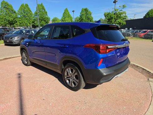 Used 2021 Kia Seltos LX AWD/4WD image 3