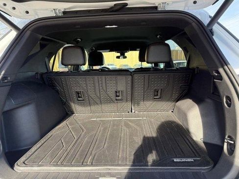 Used 2024 Chevrolet Equinox RS w/ RS Leather Package image 32