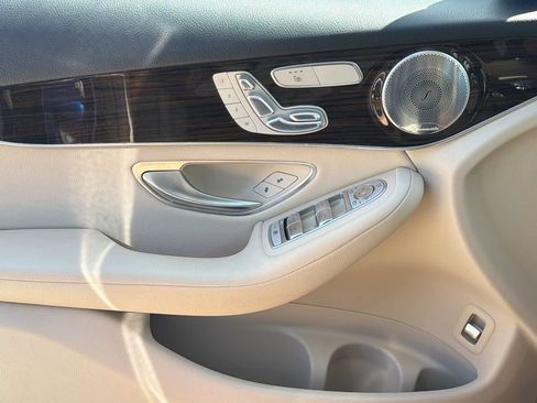 Used 2017 Mercedes-Benz GLC 300 image 29
