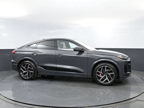 New 2027 Audi SQ6 e-tron Premium Plus AWD/4WD image 4