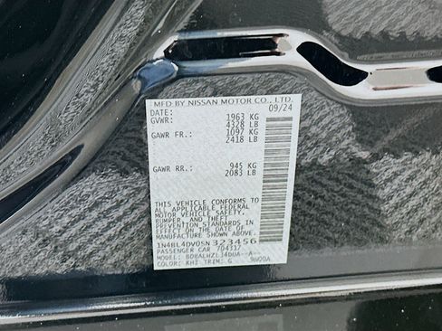 Used 2025 Nissan Altima 2.5 SV image 12