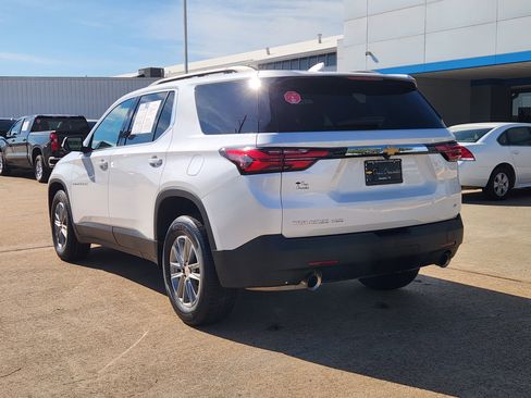 Certified 2023 Chevrolet Traverse LT image 8