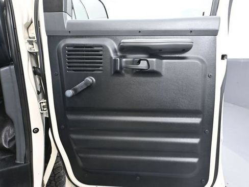 Used 1995 Ford E-150 and Econoline 150 Club Wagon RWD image 34