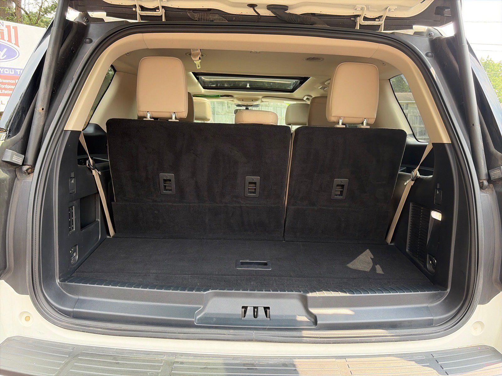 Used 2023 Ford Expedition Limited AWD/4WD image 8