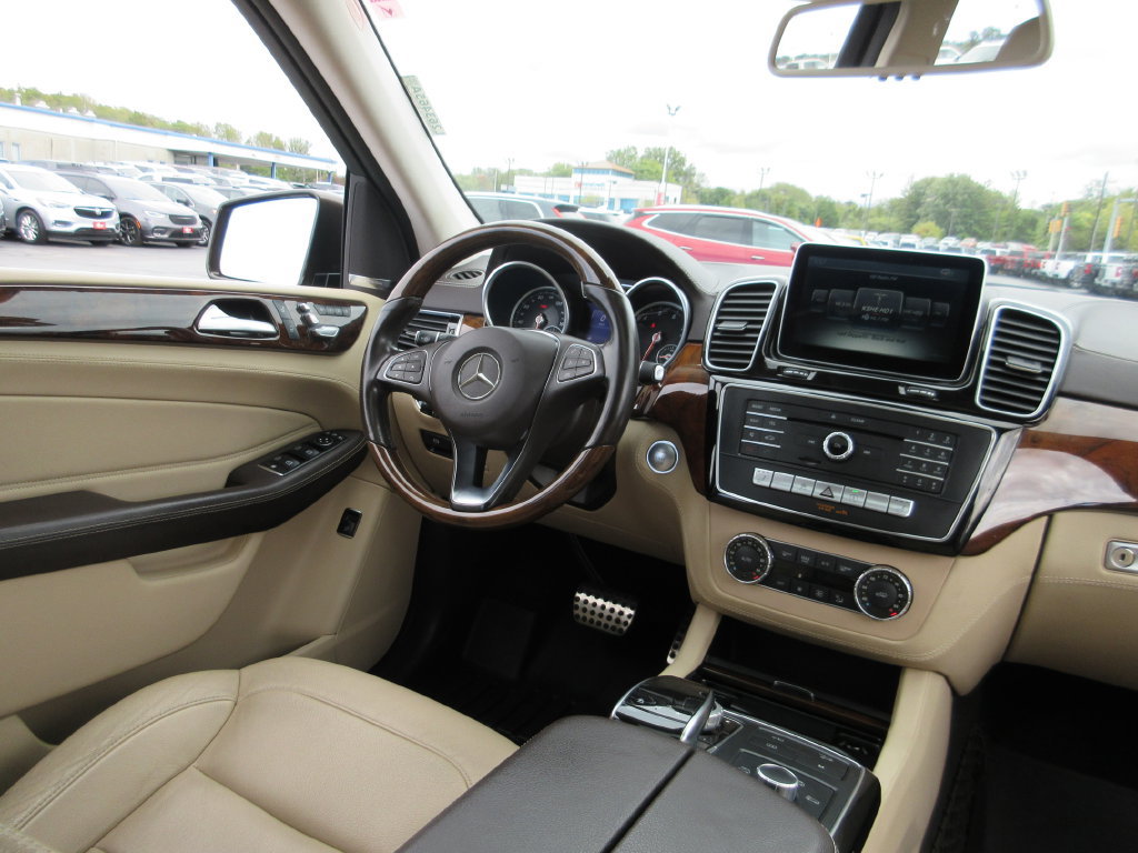 Used 2016 Mercedes-Benz GLE 400 4MATIC image 25