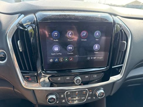 Used 2021 Chevrolet Traverse LT w/ LT Premium Package AWD/4WD image 12