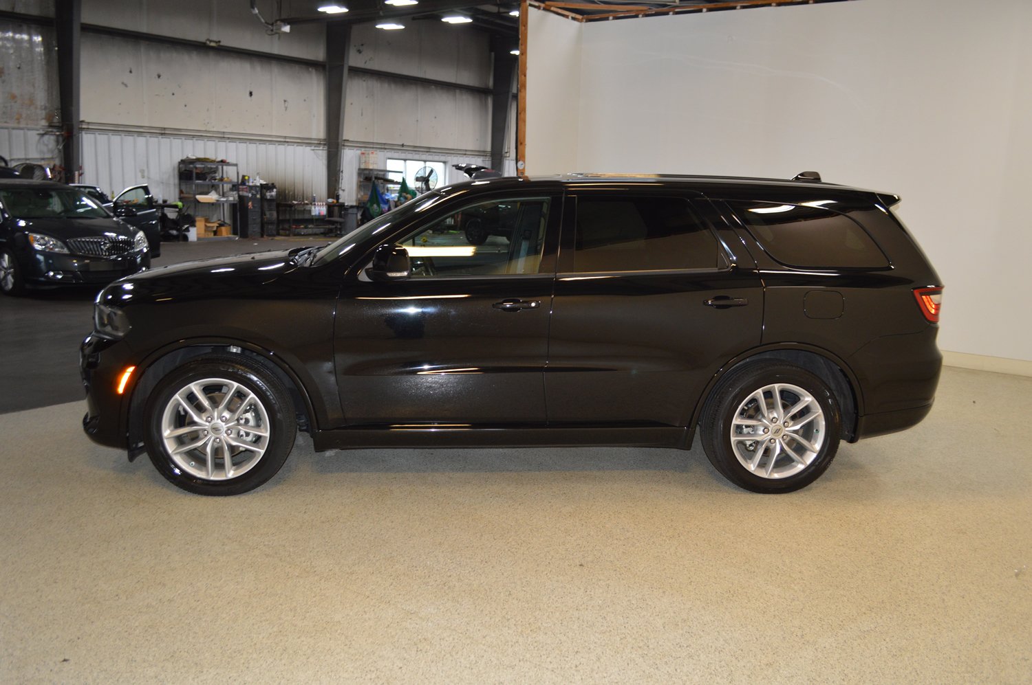 Used 2022 Dodge Durango GT RWD image 6