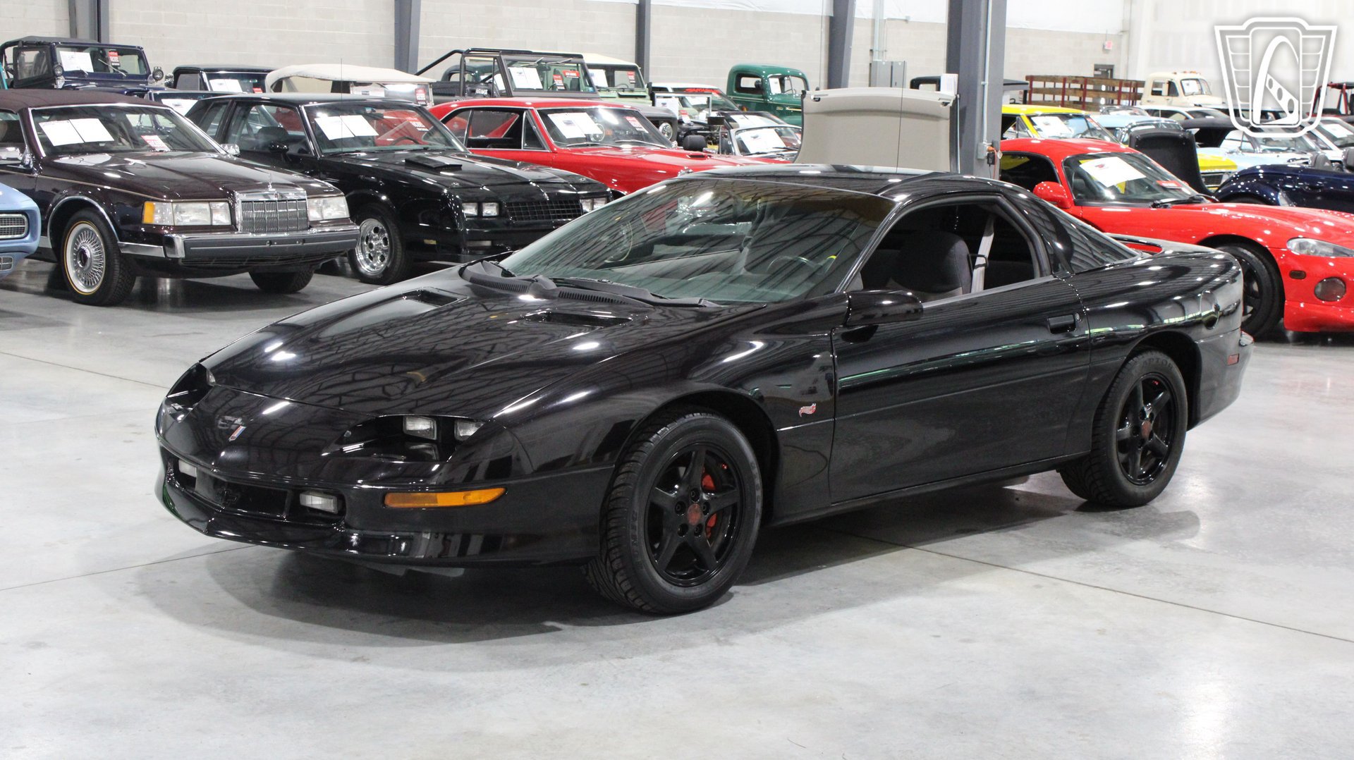 Used 1995 Chevrolet Camaro Z28 RWD image 2