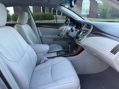 Used 2011 Toyota Avalon Limited image 28