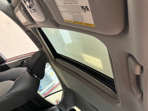 Used 2019 Toyota Camry LE w/ Convenience Package FWD image 24