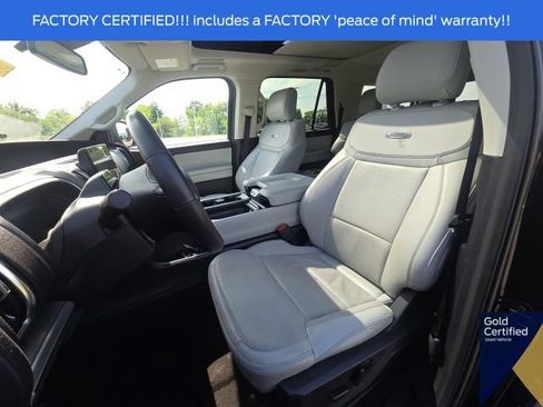 Used 2025 Ford Expedition Max Platinum w/ Driver's Package AWD/4WD image 31