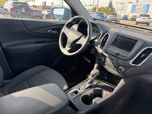 Used 2024 Chevrolet Equinox LT image 38