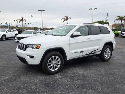 Certified 2021 Jeep Grand Cherokee Laredo w/ Security & Convenience Group image 3