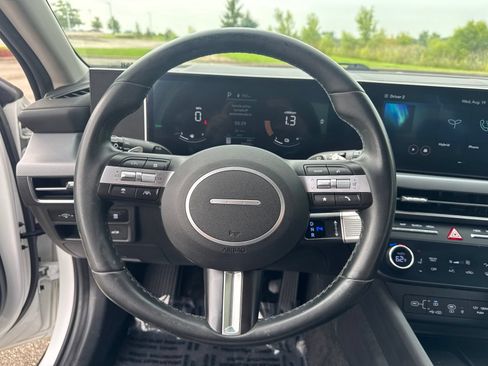 Used 2024 Hyundai Sonata SEL FWD image 16