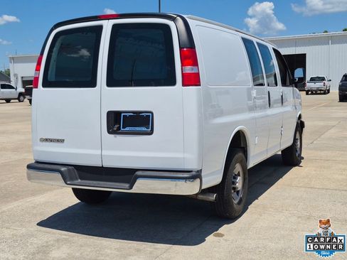 Certified 2024 Chevrolet Express 2500 w/ Driver Convenience Package RWD image 7