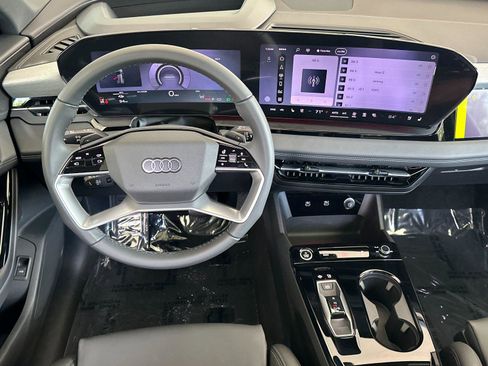 New 2027 Audi Q6 e-tron Premium Plus AWD/4WD image 13