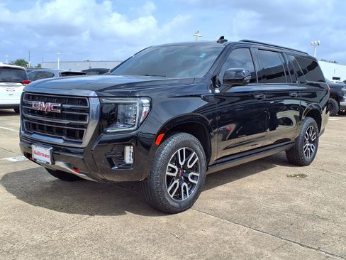 Used 2024 GMC Yukon XL AT4 w/ Technology Package AWD/4WD image 25