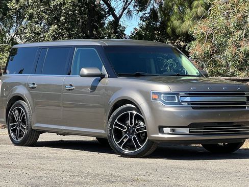 Used 2014 Ford Flex Limited FWD image 2