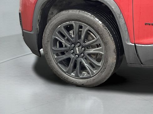 Used 2023 GMC Acadia SLE w/ Driver Convenience Package image 9