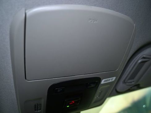 Used 2024 Toyota Camry SE image 37