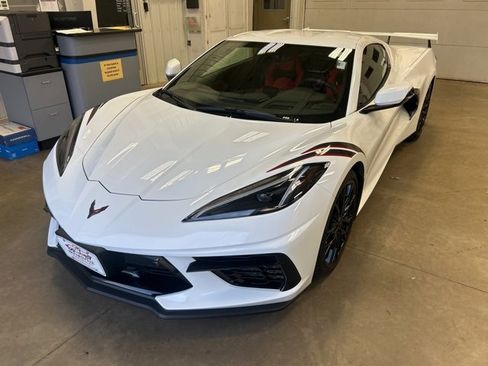 Used 2023 Chevrolet Corvette Stingray Premium Cpe w/ Z51 Performance Package image 2