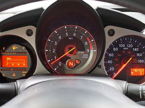 Used 2013 Nissan 370Z NISMO image 18