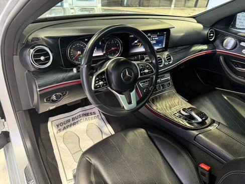 Used 2019 Mercedes-Benz E 300 4MATIC w/ Premium 1 Package image 40