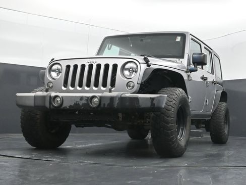 Used 2016 Jeep Wrangler Unlimited Sport w/ Connectivity Group AWD/4WD image 34
