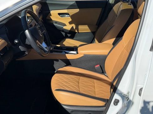 Certified 2021 Nissan Sentra SV w/ SV Premium Package image 21