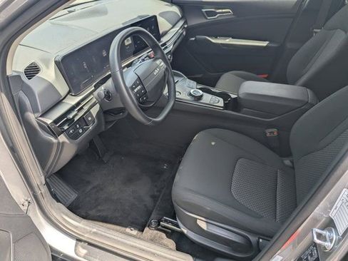 Used 2026 Kia Sportage LX FWD image 9