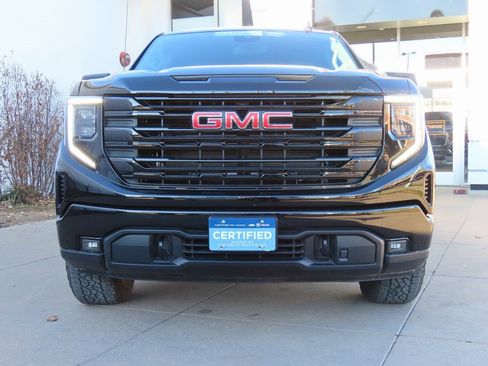 Used 2023 GMC Sierra 1500 Elevation w/ Preferred Package image 3