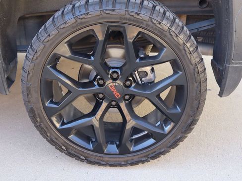 Used 2020 GMC Sierra 1500 AT4 w/ Off-Road Performance Package AWD/4WD image 31