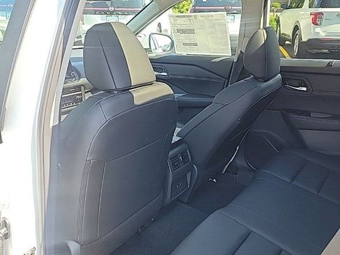 New 2026 Nissan Rogue SV w/ SV Premium Package AWD/4WD image 27